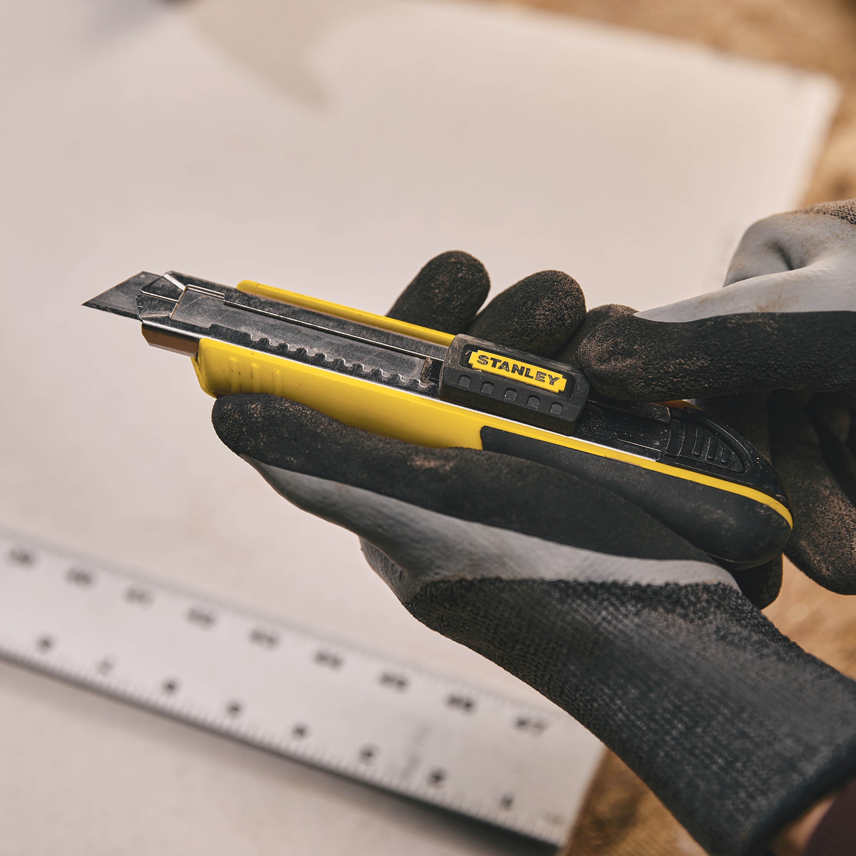 18mm FATMAX® SnapOff Knife 10481 STANLEY Tools