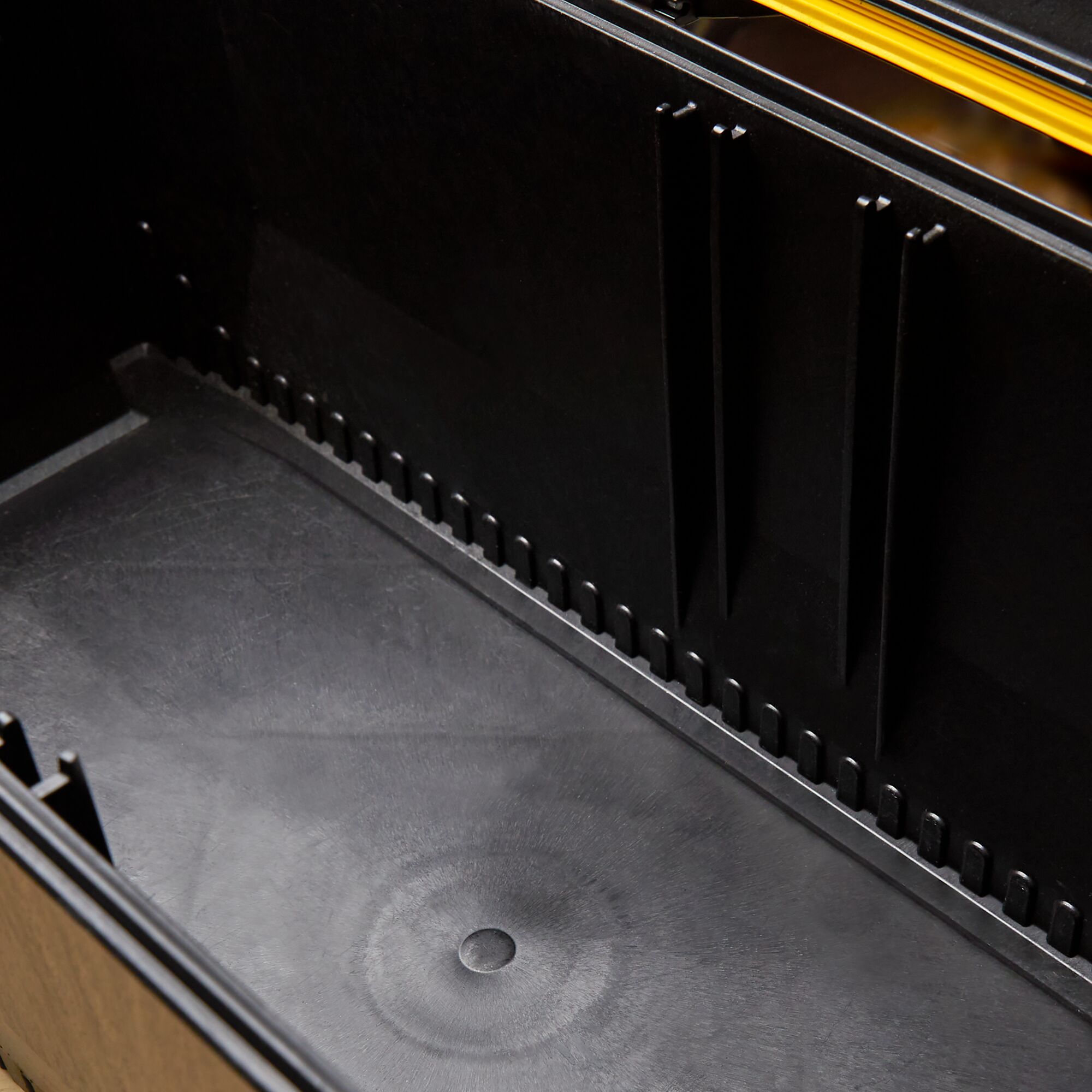 Stanley FATMAX 28 in Structural Foam Toolbox