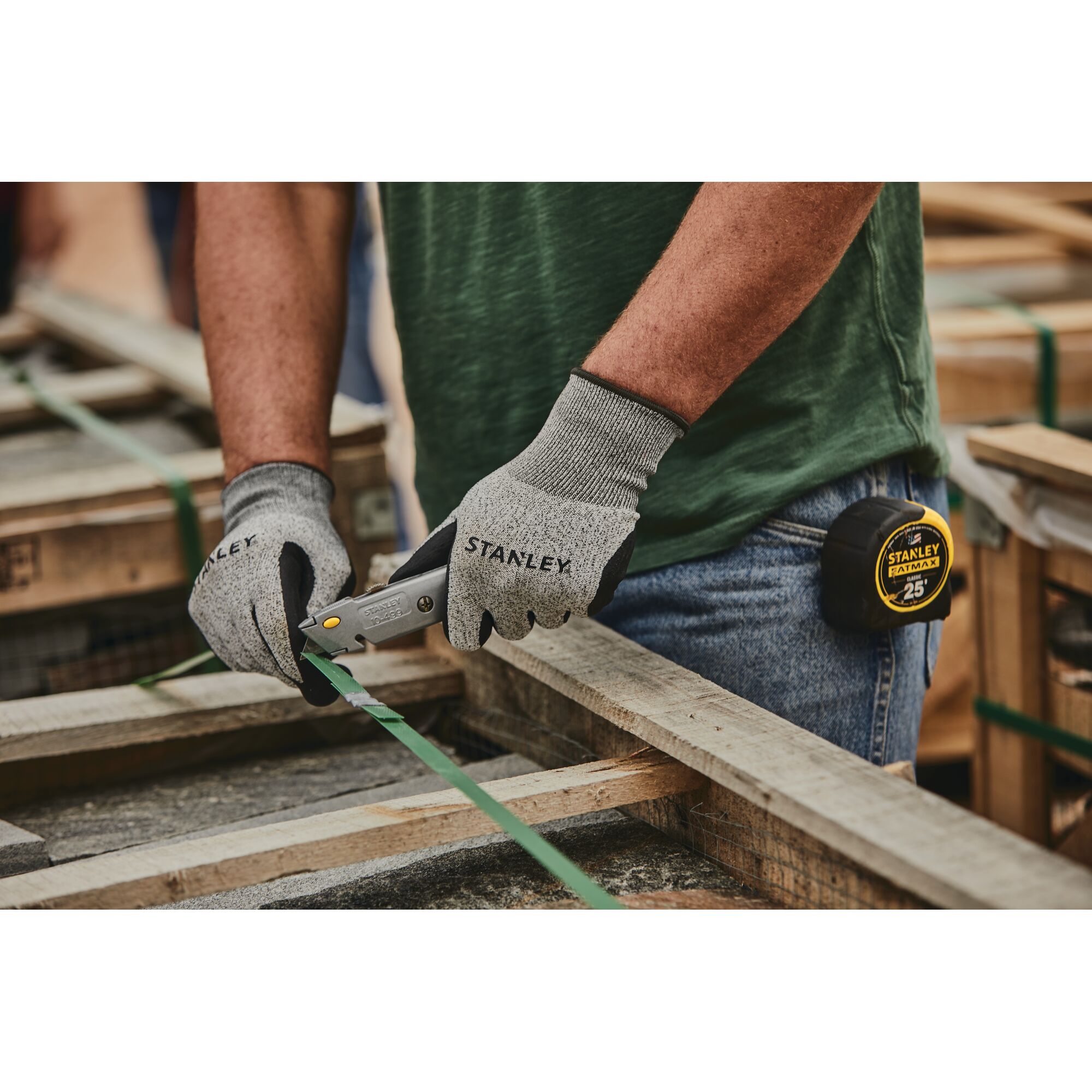 6-3/8 in Quick Change Retractable Utility Knife | STANLEY