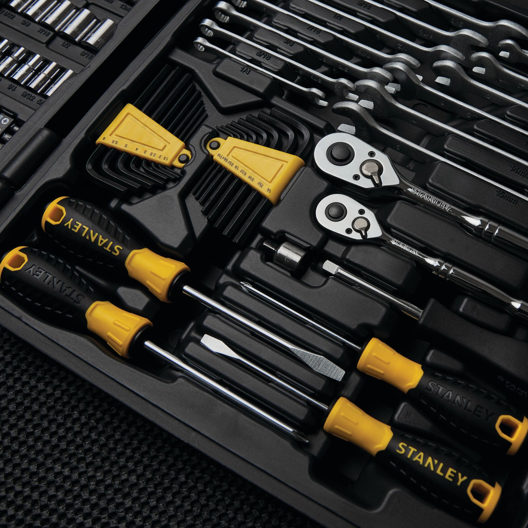 150 pc Mechanic's Tool Set | STANLEY