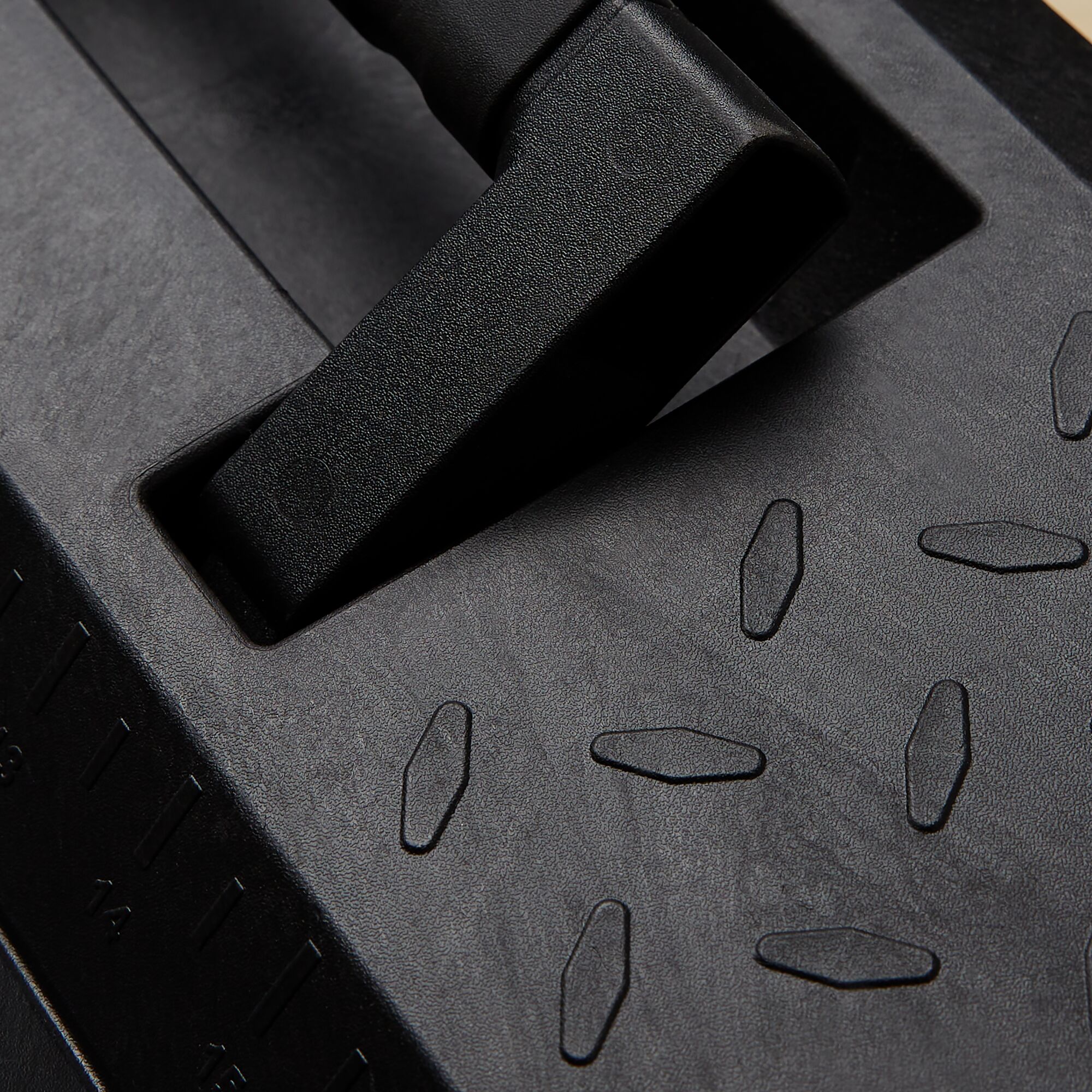 STANLEY® FATMAX® 28 in Structural Foam Toolbox thumbnail 7