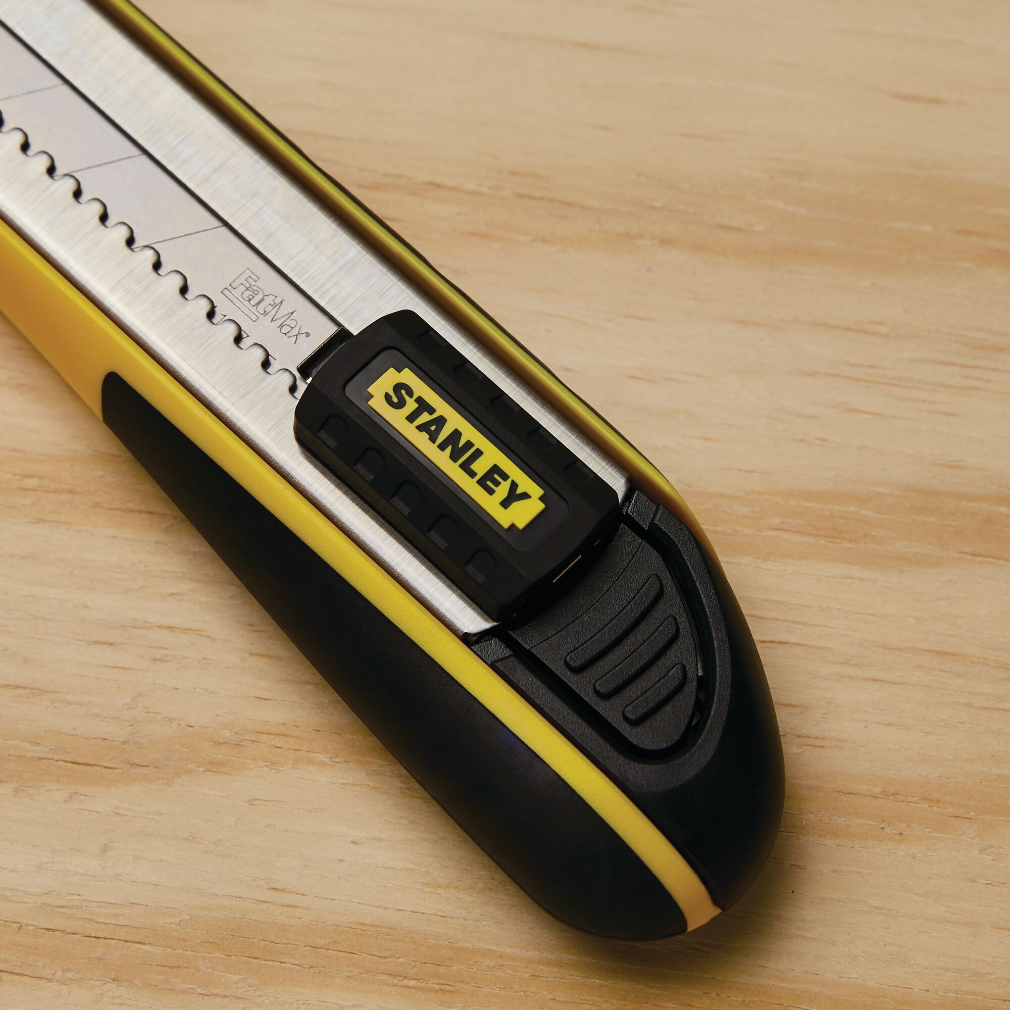 STANLEY® FATMAX® Cartridge Snap-Off Knife thumbnail 3