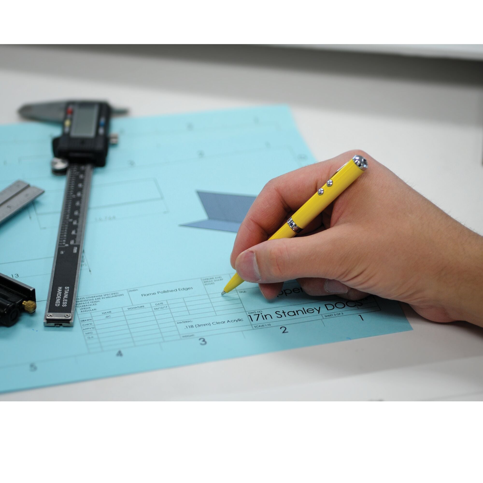 Multifunction Pen with Stylus, Laser & LED Flashlight thumbnail 2