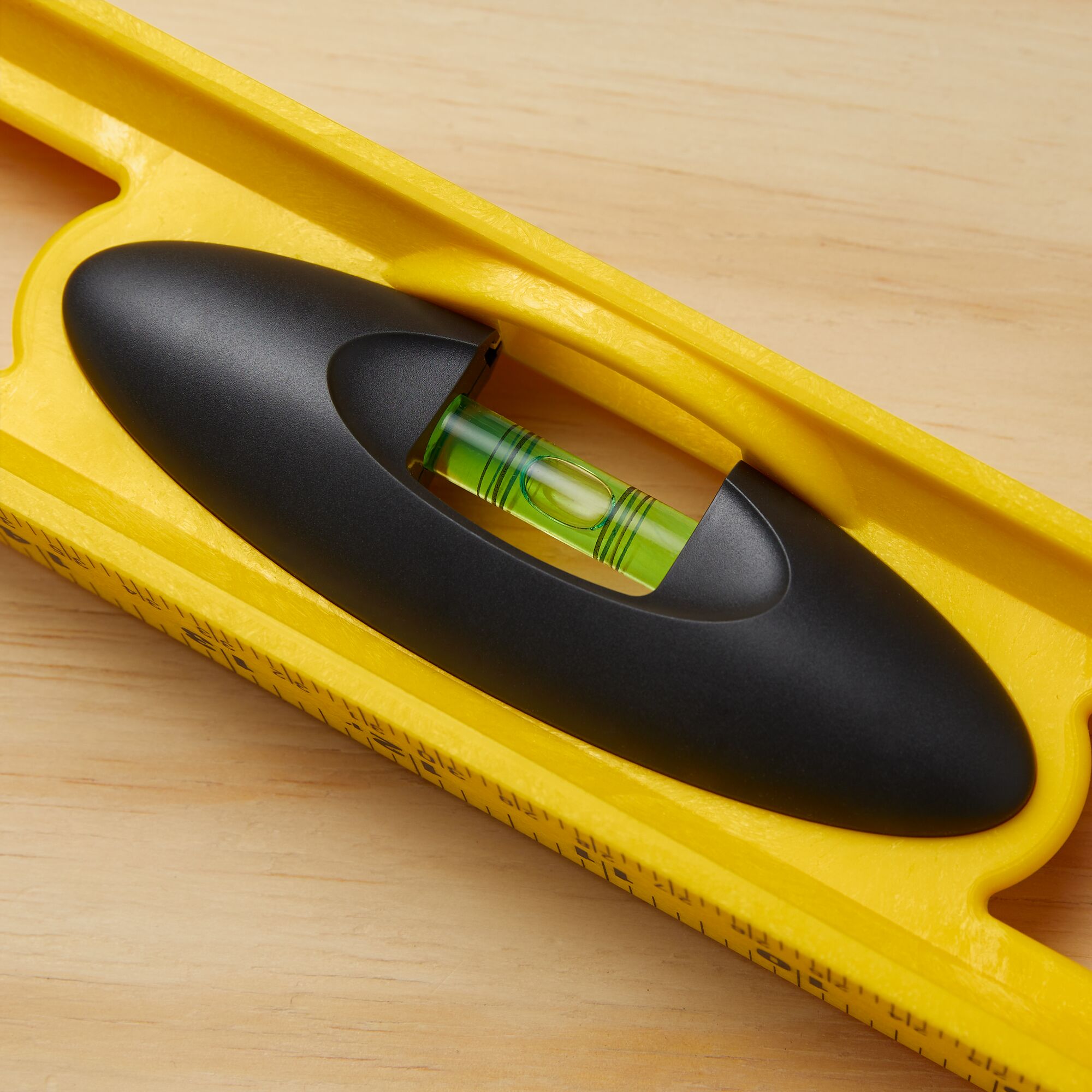 24 in High-Impact ABS Level thumbnail 7