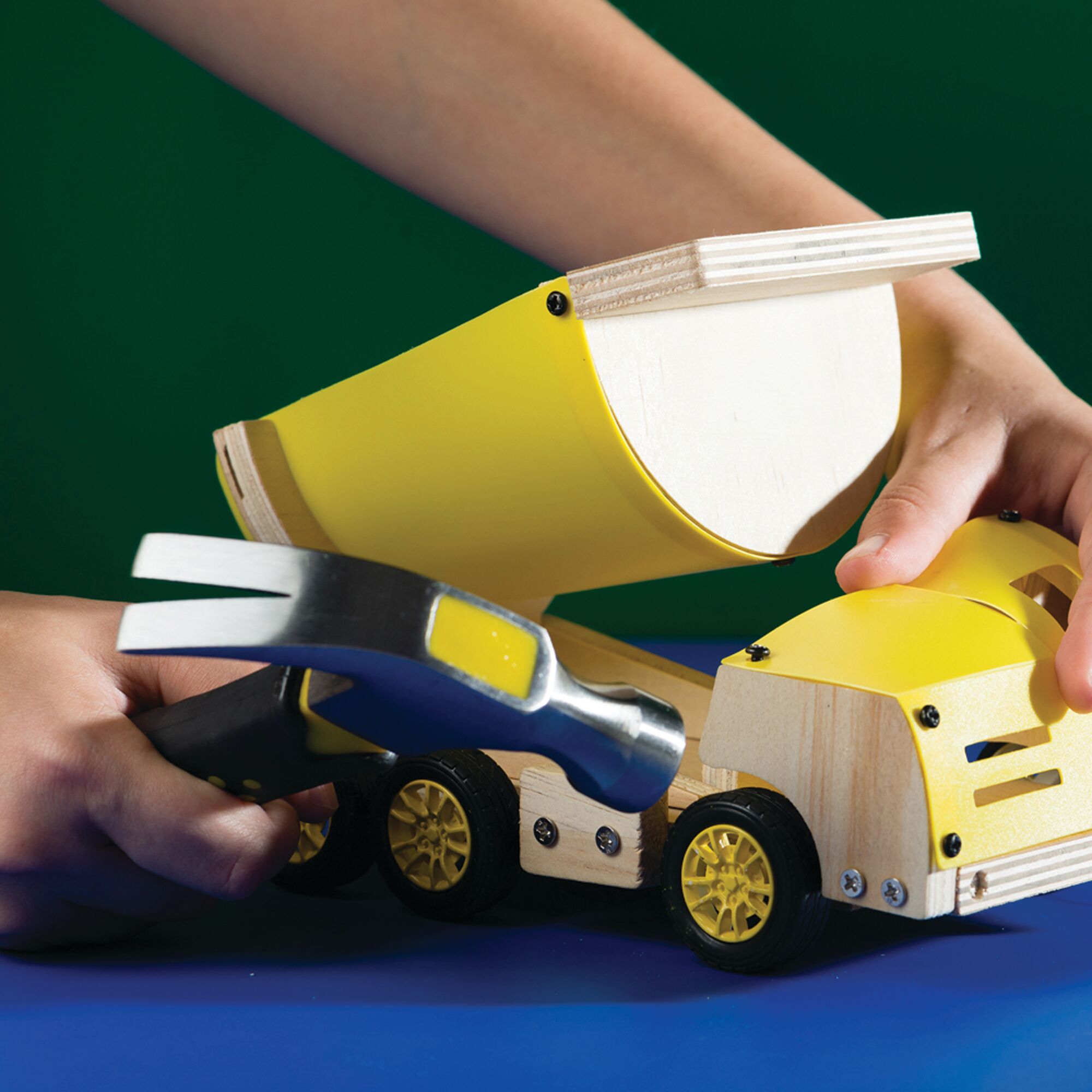 STANLEY Jr. Wooden DIY Kit - Dump Truck thumbnail 4