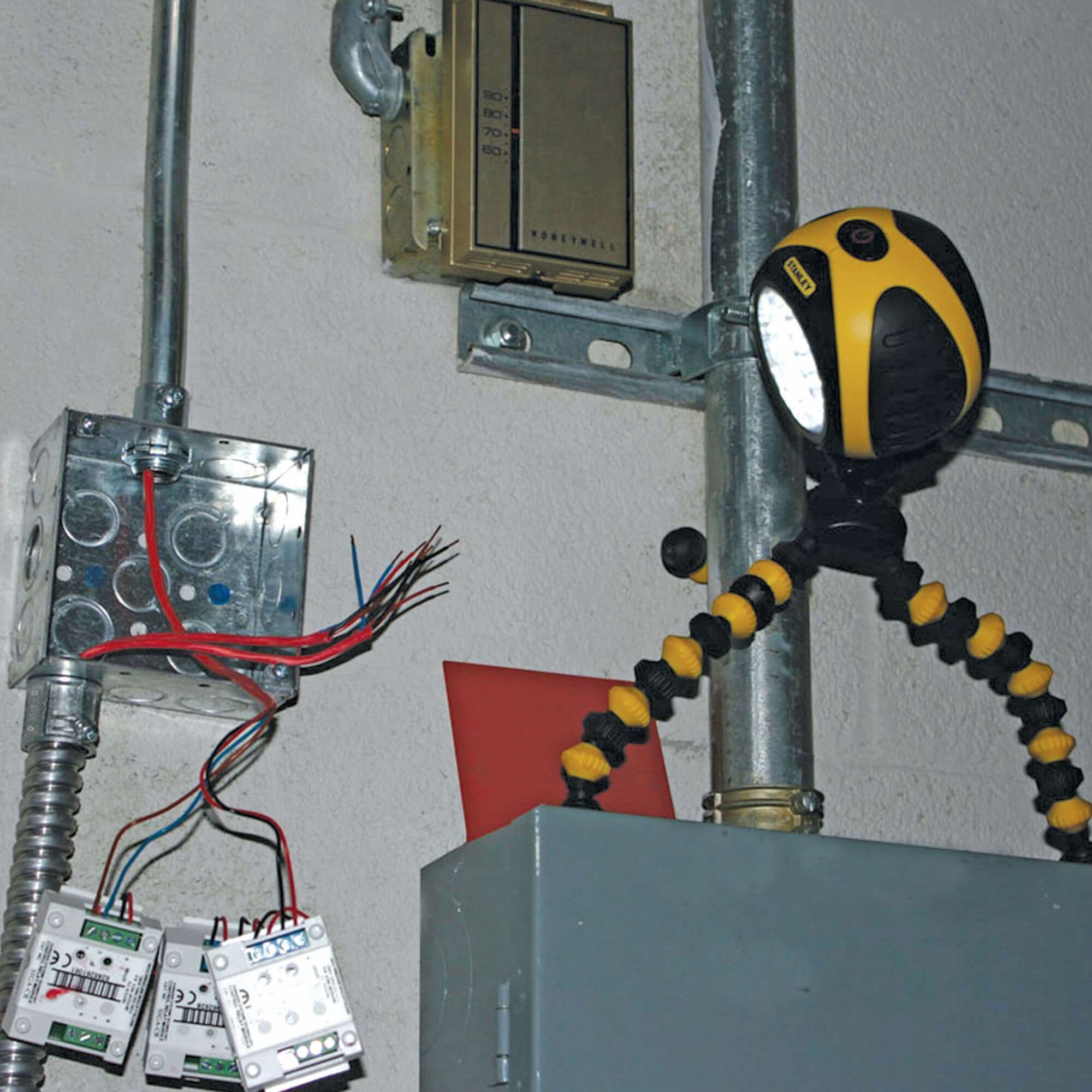 SquidBrite Alkaline LED Work Light thumbnail 2