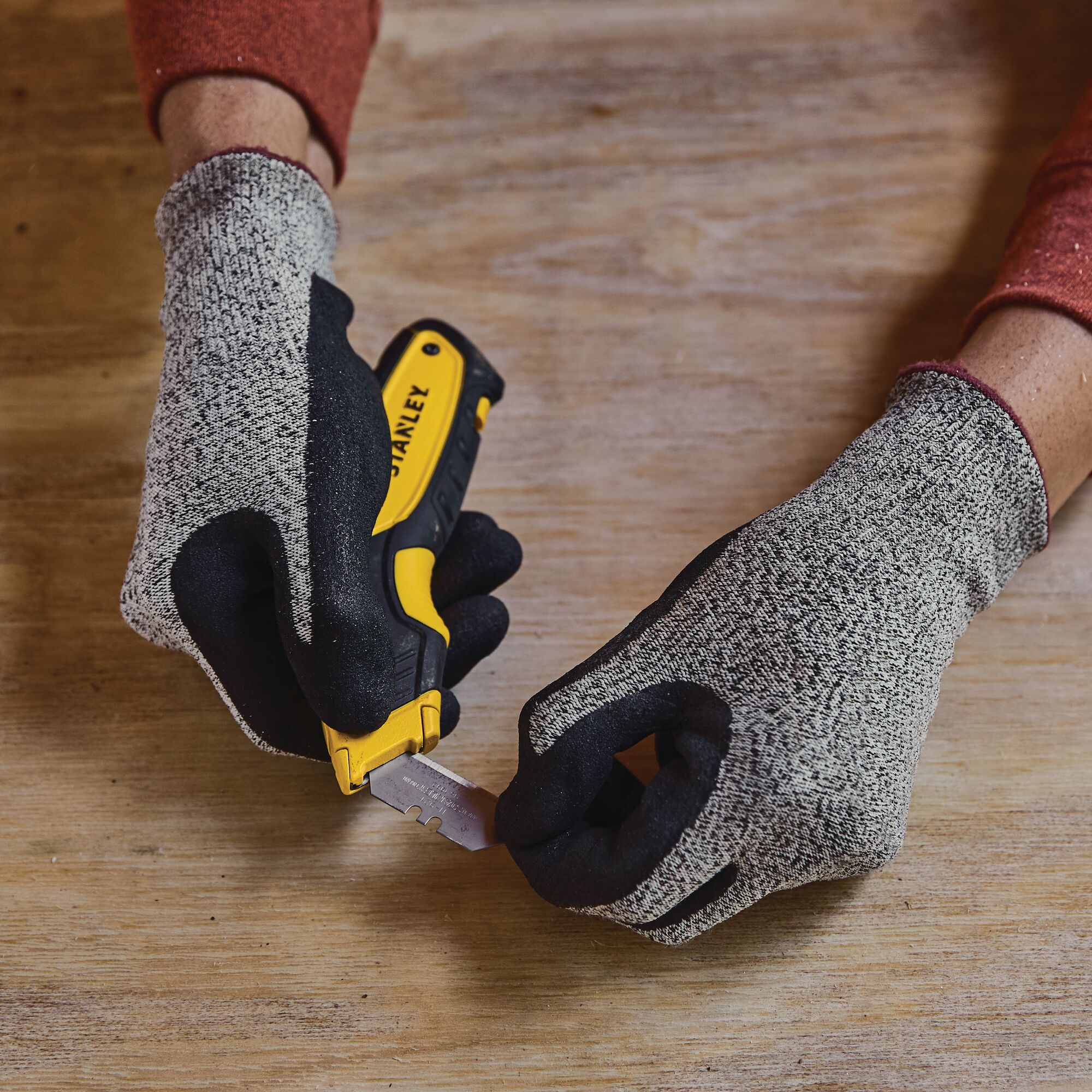 Retractable Utility Knife thumbnail 11