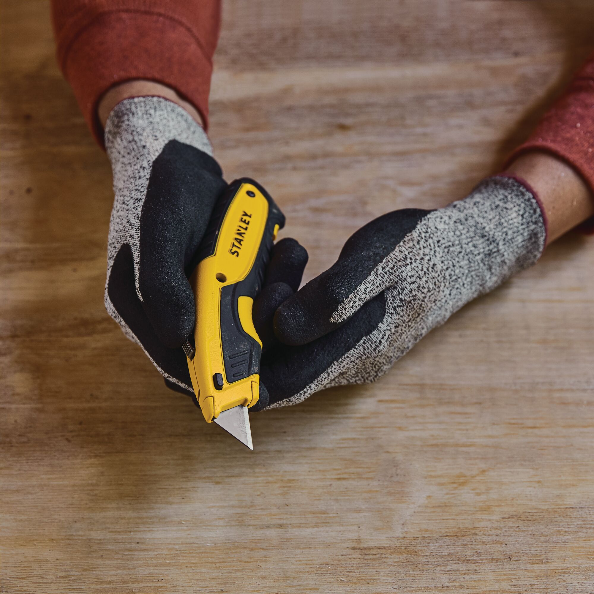 Retractable Utility Knife thumbnail 12