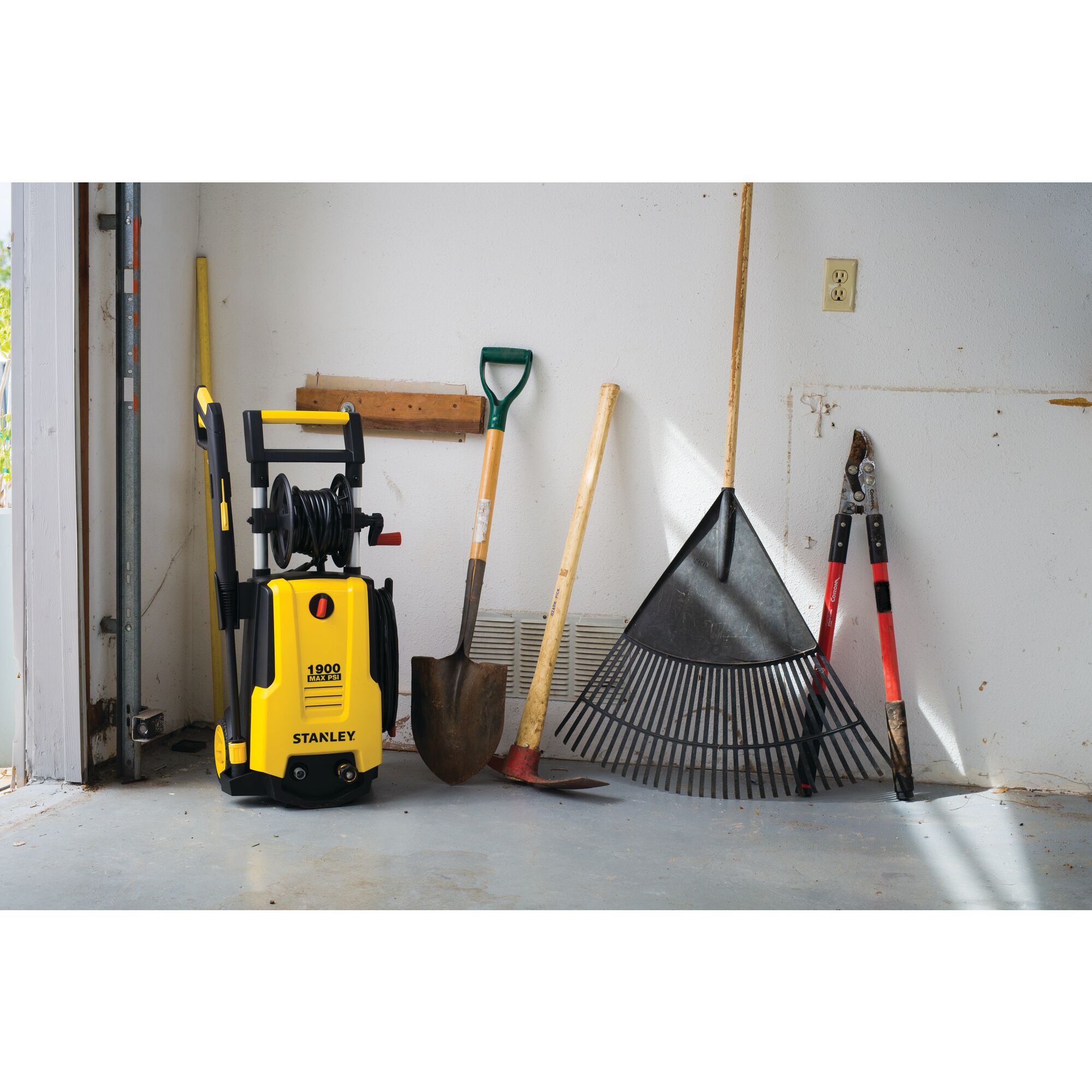2150 PSI Electric Pressure Washer | STANLEY