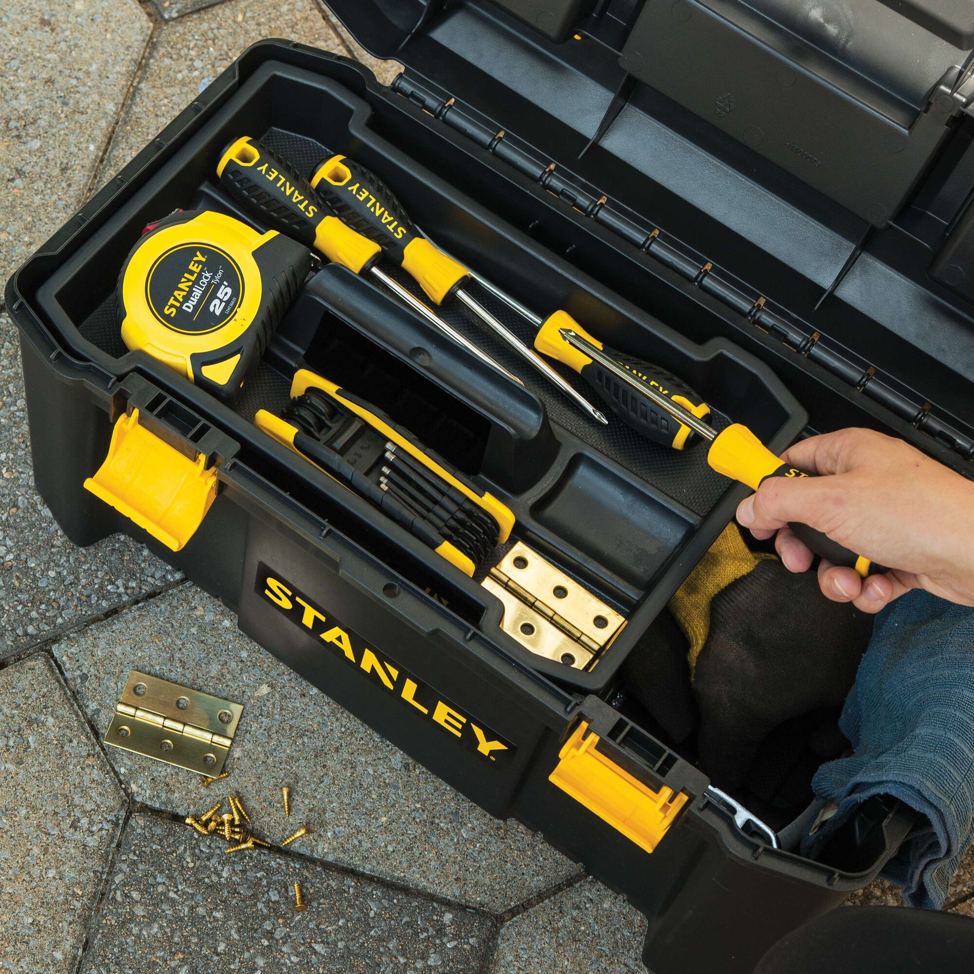 STANLEY® 19 in ESSENTIAL™ Toolbox | STANLEY
